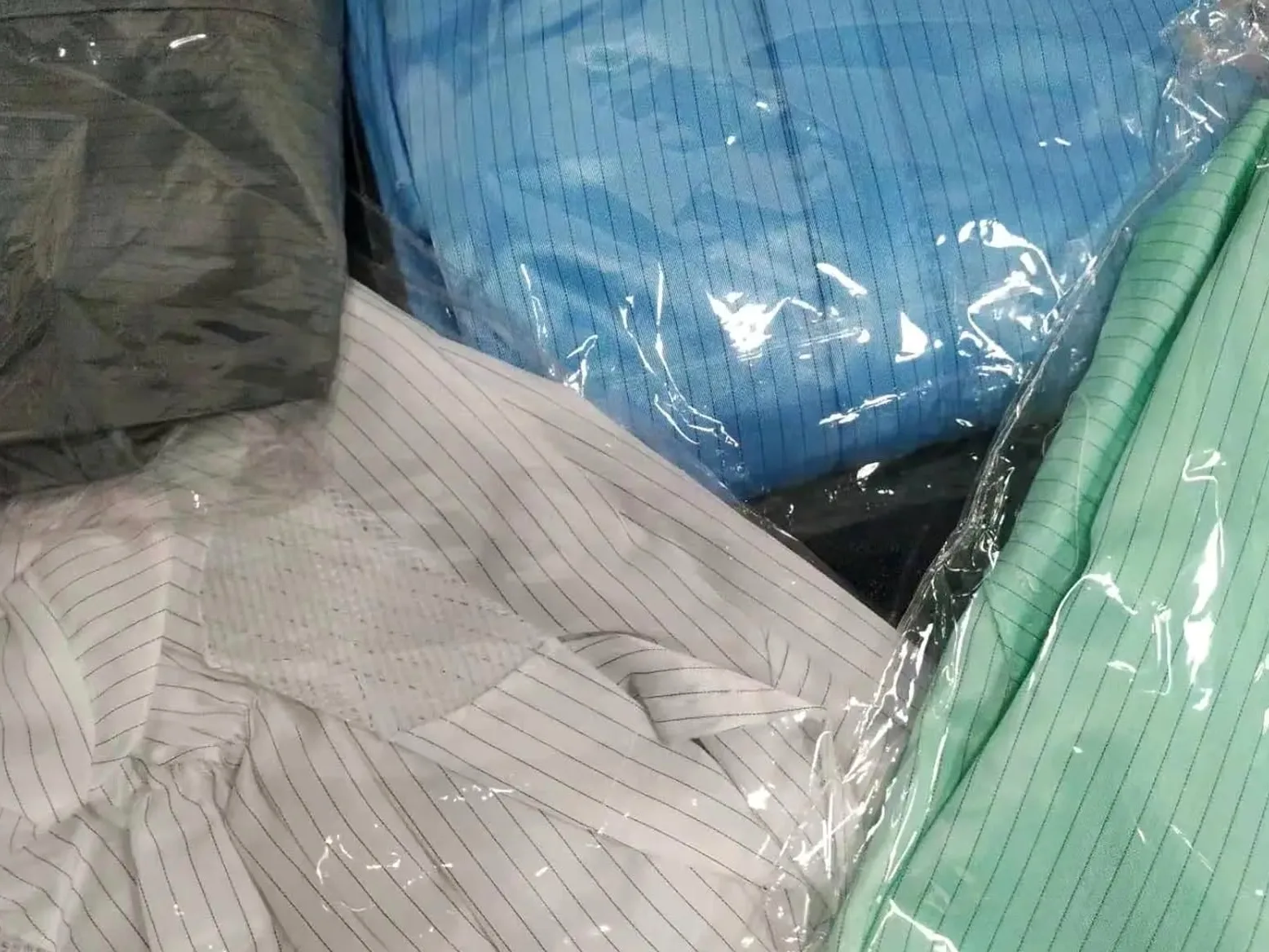 Combinaison de Protection Unisexe, vêtements Propres, Capuche, vêtements Anti-poussière et statiques, vêtements for Salle Blanche, vêtements de Travail de Peinture(Blanc,Small)