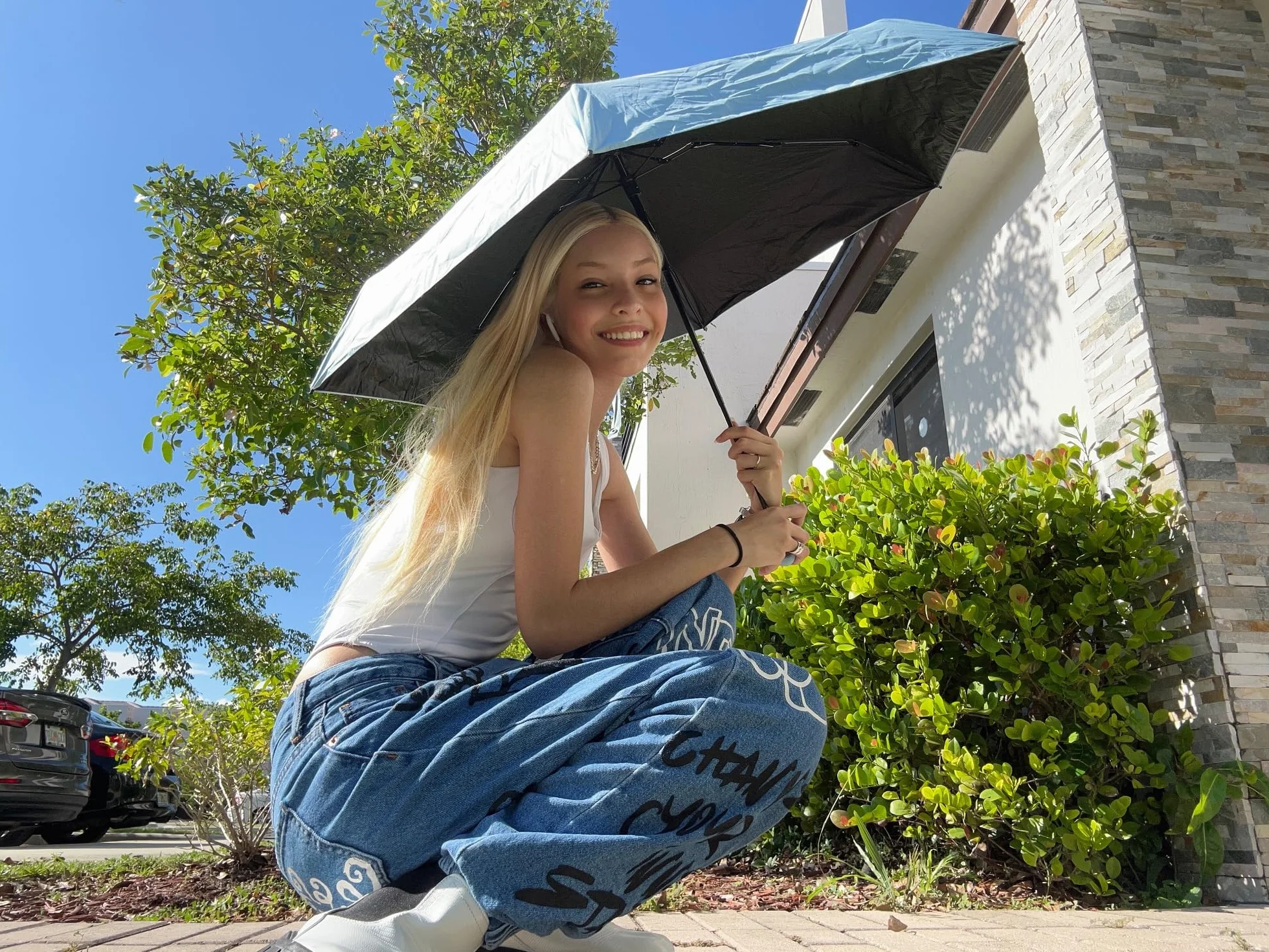 Mini Parapluie Pliant de Voyage Avec Poignée Mousqueton Pour Homme Femmes Enfant/6 Baleines/Compact Portable/Déperlant/Soleil Pluie/Poche/Revêtement en Téflon/Anti UV Protection/Ultra Léger