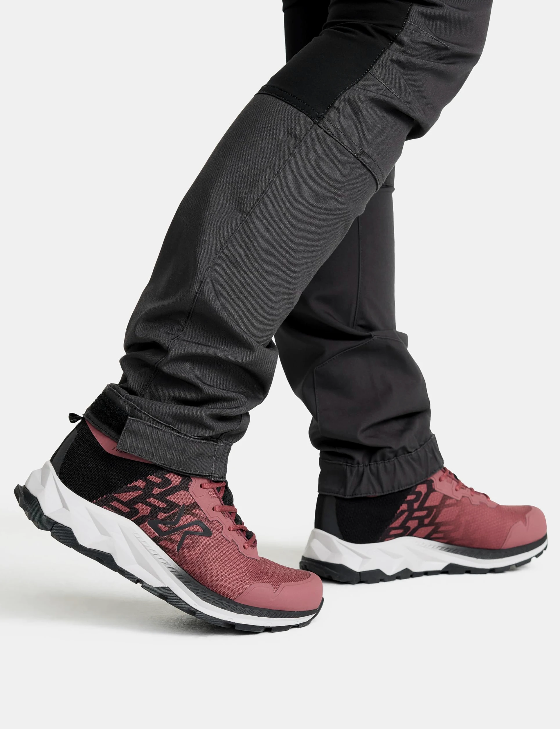 RevolutionRace Femme RVRC GP Pants, Pantalon Durable pour la randonnée et Autres activités de Plein air, Jet Black, XS