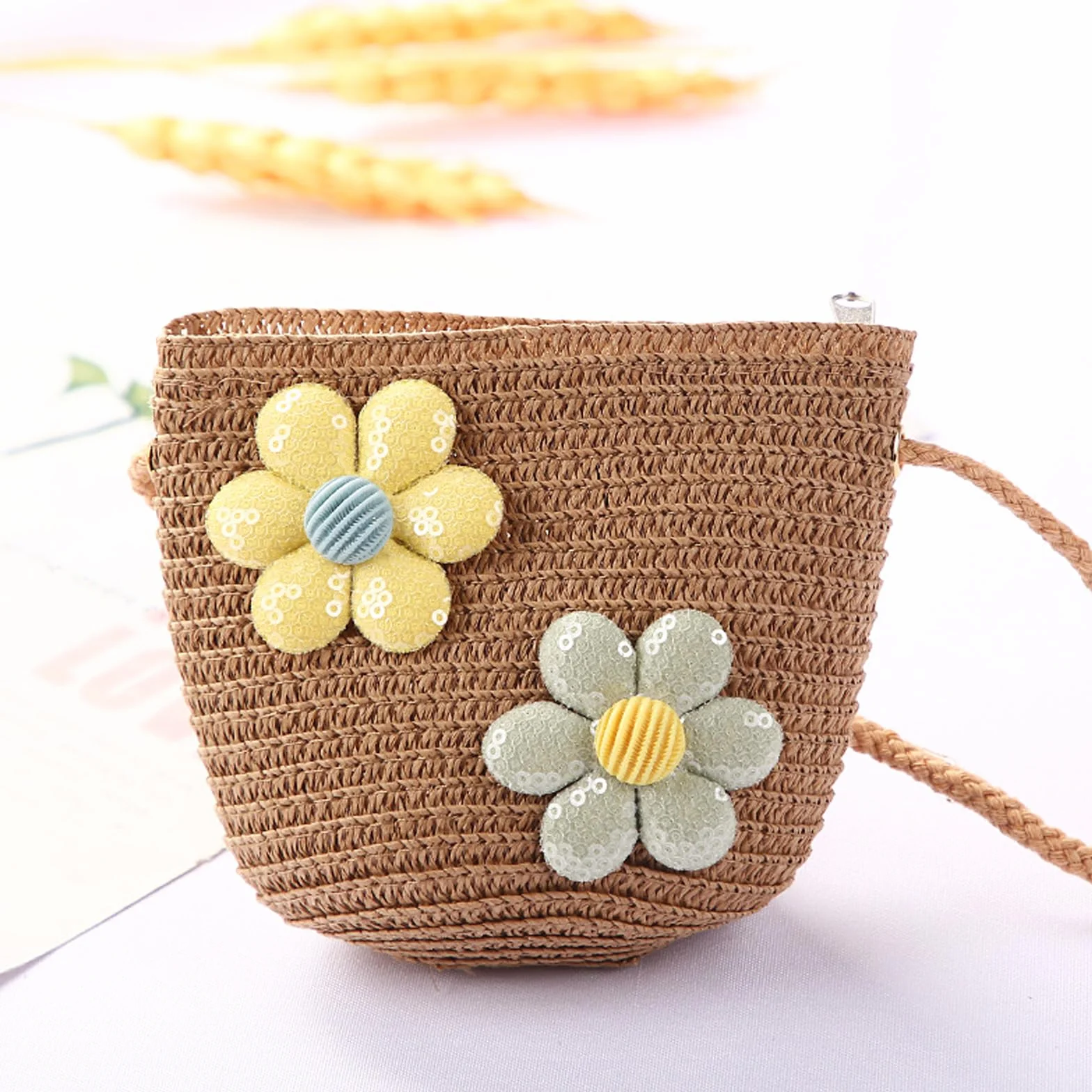 Ensemble sac à bandoulière pour filles – Joli sac à main avec lunettes de soleil à fleurs, sac à main tressé réglable pour enfant