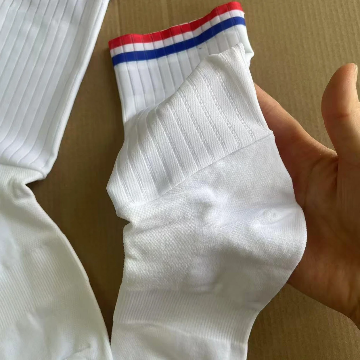 Hommes Vélo Été Aero Cyclisme Chaussettes Noir Blanc Silice Gel Antidérapant Respirant Pro Racing Chaussettes de sport