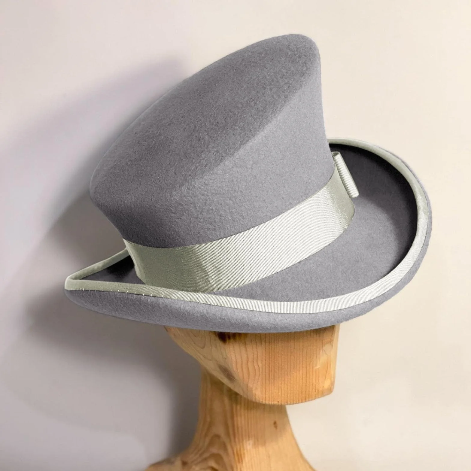 Chapeau haut-de-forme asymétrique en laine pour homme femme punk steampunk cache-oreilles