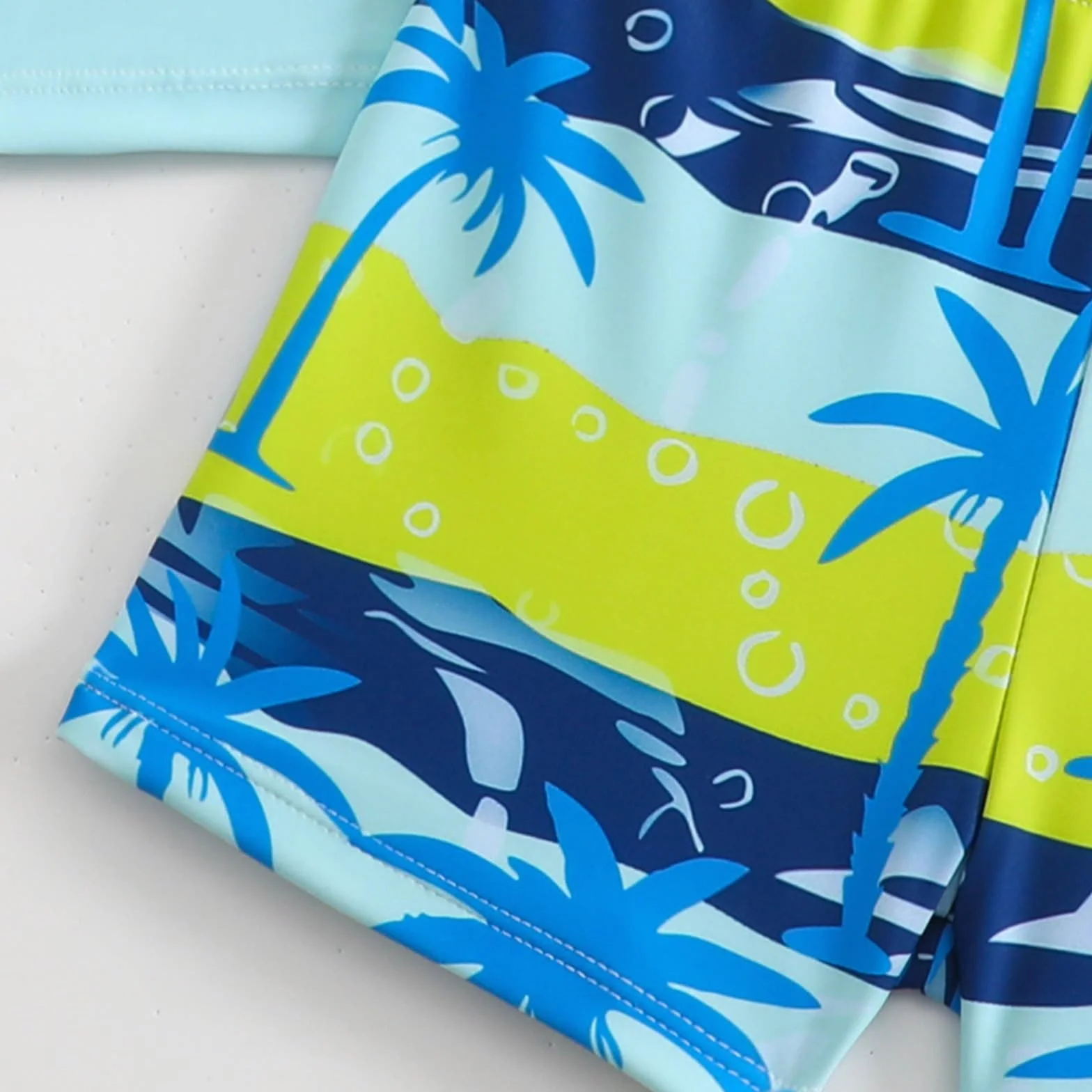 Générique Maillot De Bain Garcon 2 Pièces T Shirt Anti Uv Enfant à Manches Courtes Haut De Bain Uv Garcon Short De Bain Garcon Enfant Pour Surf Natation Piscine Plage 2-7 Ans