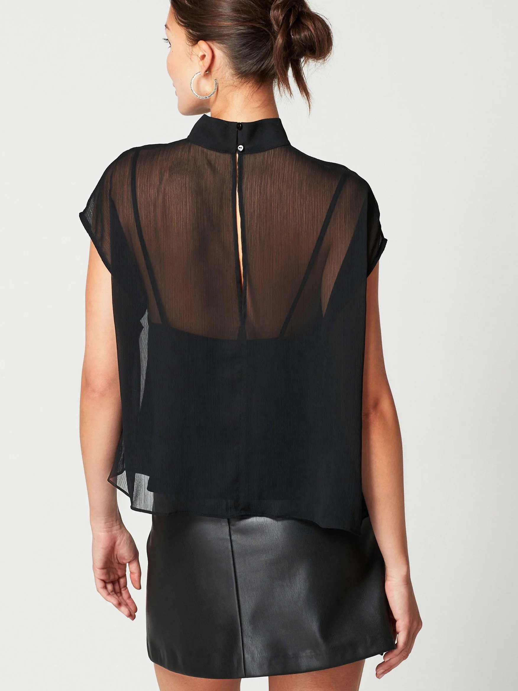 NEXT Femme Haut à Mancherons avec Double épaisseur Transparente | Coupe standard, Fermeture boutonnée