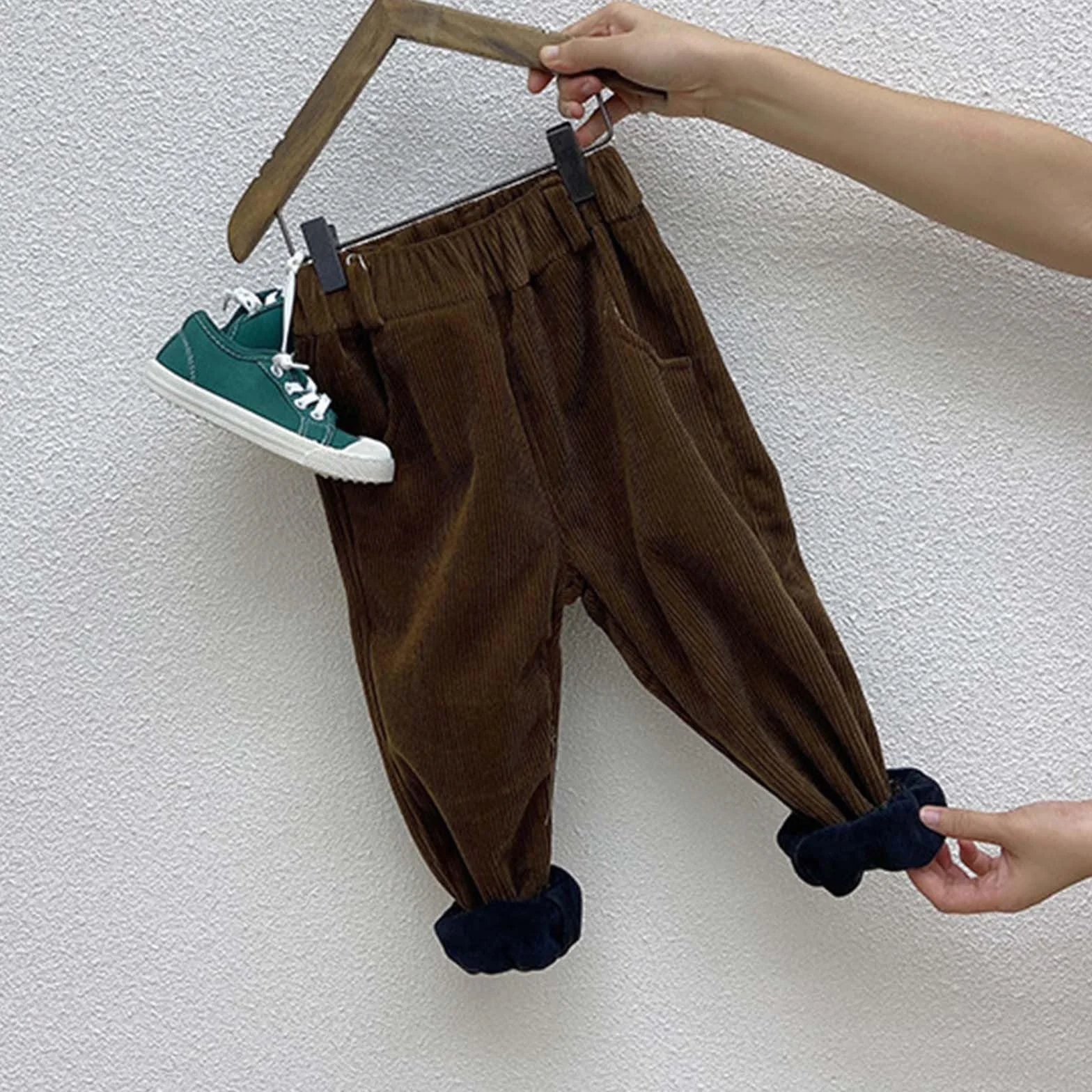 Generisch Pantalon en velours côtelé uni pour enfant avec poches, décontracté, élastique, chaud, doux, pour l'extérieur, le quotidien, le sport, l'hiver, l'automne, l'hiver