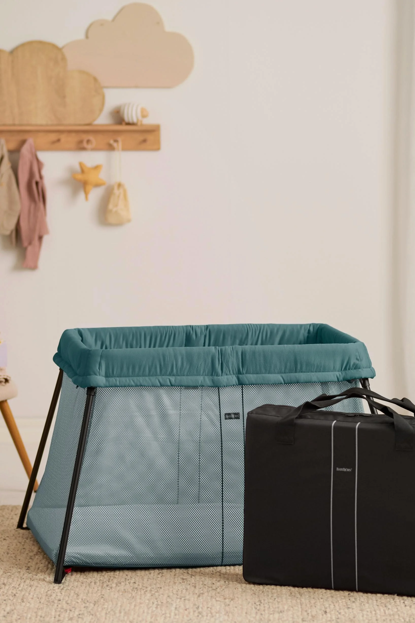 BabyBjörn Lit Parapluie Light, Vert foncé